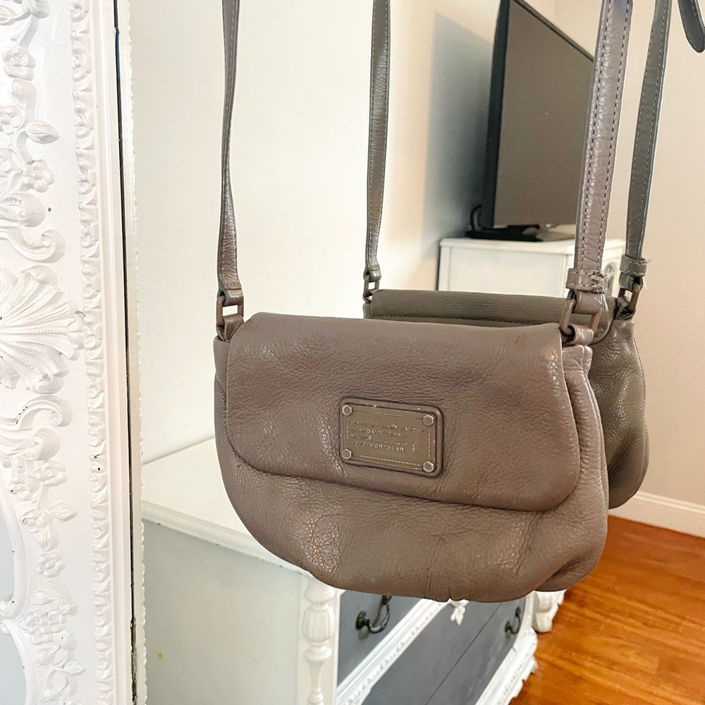 Marc by Marc Jacobs Classic Q Karlie Leather Crossbody Bag Small Taupe